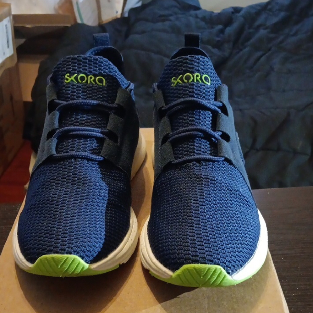 Skora Navy and Green Running Shoes Mens 8 Womens 9.5 EUC - Picture 3 of 8